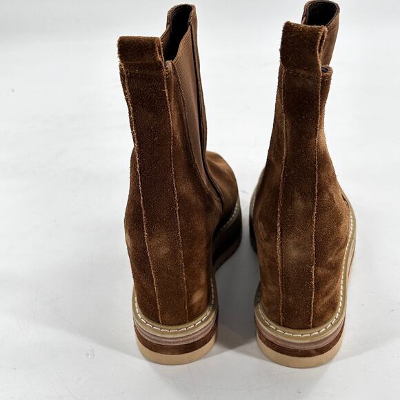 Vince Camuto Omassa Chelsea Boots 6.5 Tan NWOT Suede Ankle Booties Wedge - Picture 2 of 6